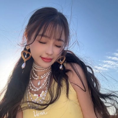 姹紫嫣红碧绿波